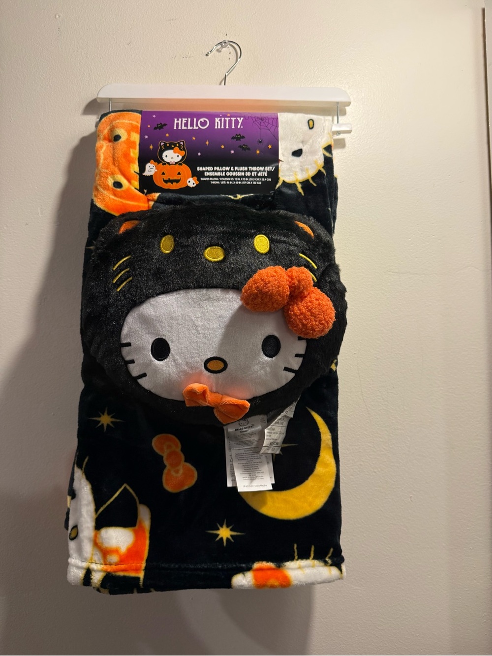 Viral Hello Kitty Halloween Pillow & Plush Throw Set Viral 2026